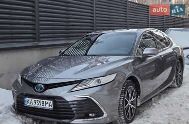 Седан Toyota Camry 2023 в Києві