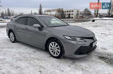 Седан Toyota Camry 2023 в Києві