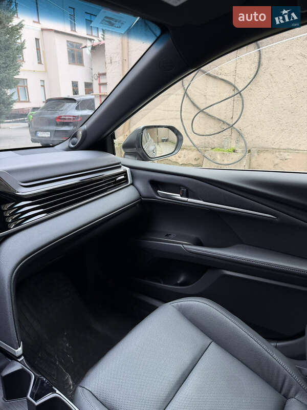 Седан Toyota Camry 2025 в Одессе