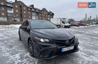 Седан Toyota Camry 2022 в Киеве