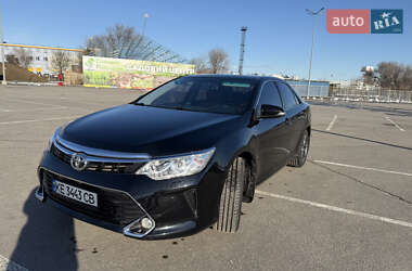 Седан Toyota Camry 2017 в Дніпрі
