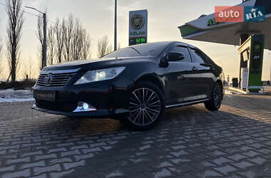 Седан Toyota Camry 2012 в Хмельницькому