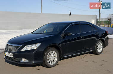 Седан Toyota Camry 2012 в Києві