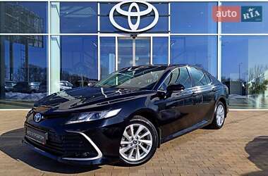 Седан Toyota Camry 2024 в Киеве