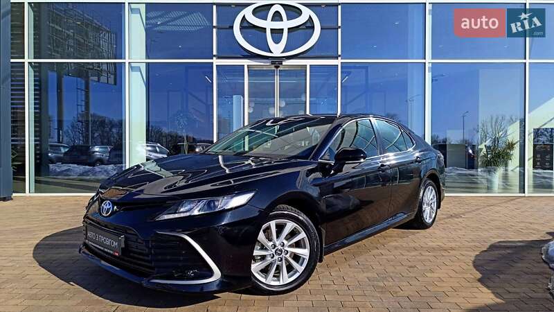 Toyota Camry 2024