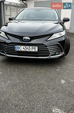 Седан Toyota Camry 2021 в Києві