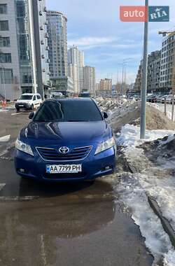 Седан Toyota Camry 2008 в Киеве