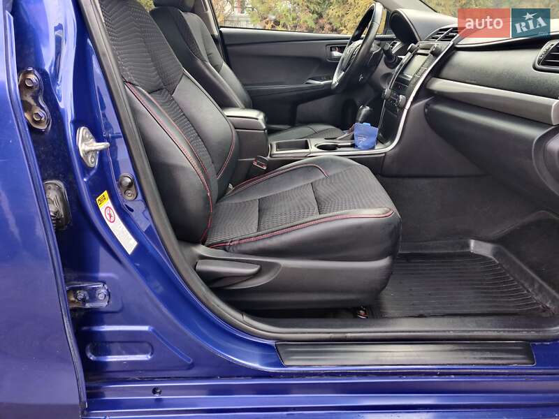 Седан Toyota Camry 2014 в Тернополе