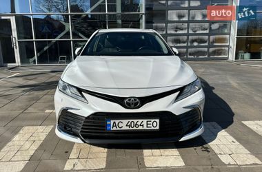 Седан Toyota Camry 2021 в Луцке