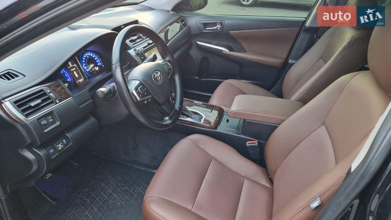 Седан Toyota Camry 2016 в Харькове