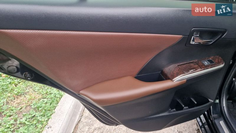 Седан Toyota Camry 2016 в Харькове