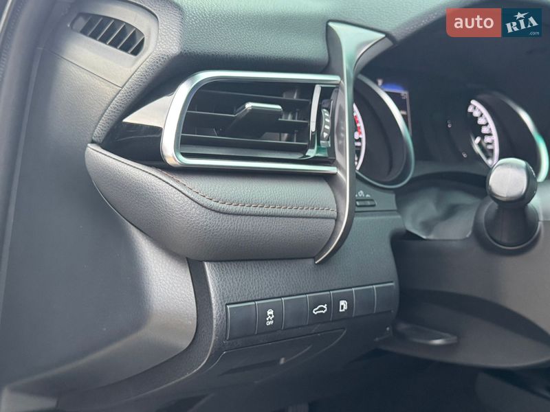 Седан Toyota Camry 2018 в Днепре