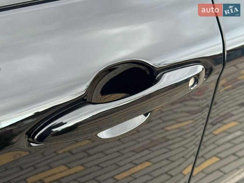 Седан Toyota Camry 2018 в Днепре