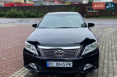 Седан Toyota Camry 2011 в Львові