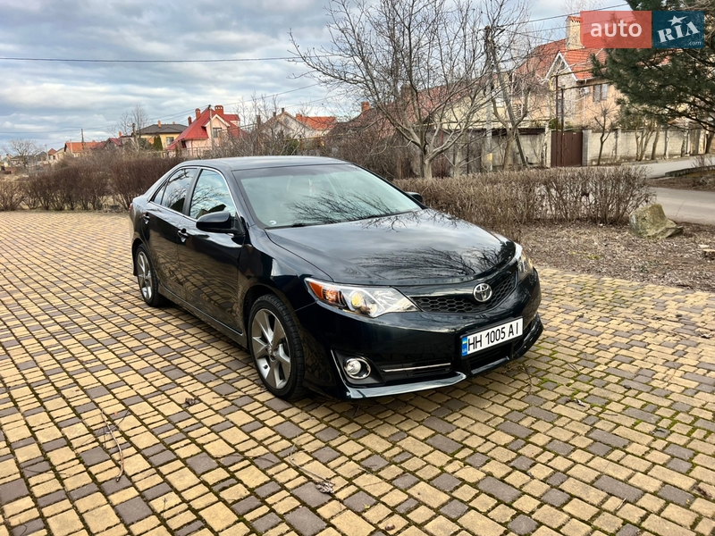 Седан Toyota Camry 2012 в Одессе