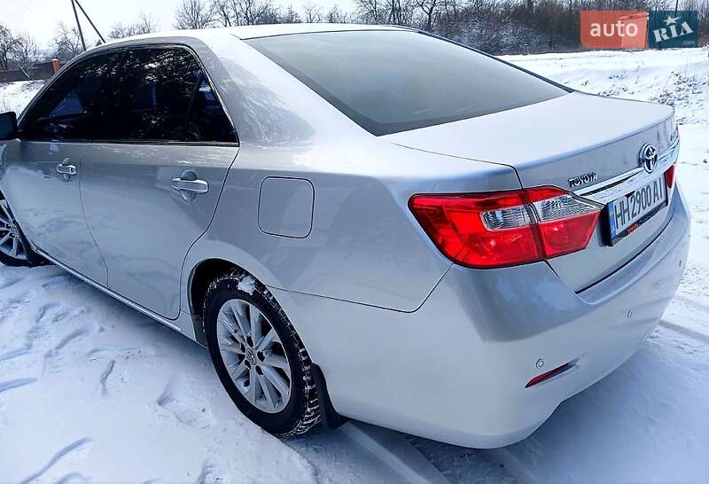 Седан Toyota Camry 2012 в Саврани