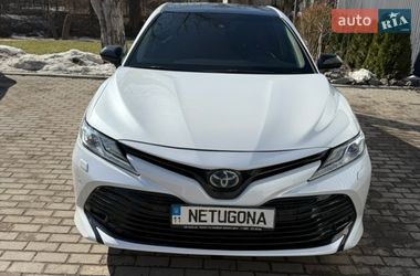 Седан Toyota Camry 2021 в Києві
