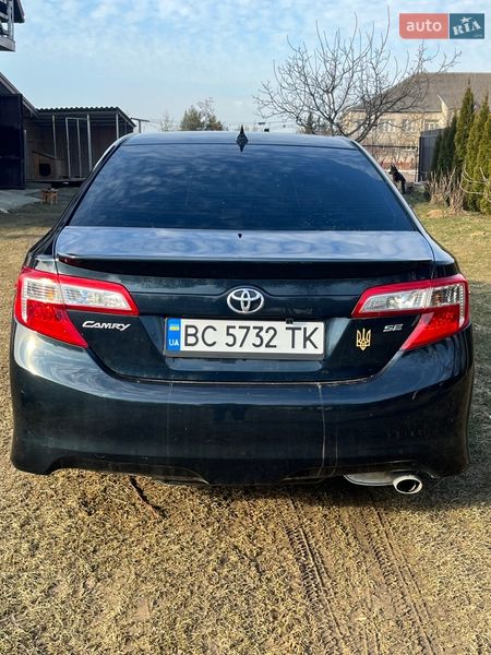Седан Toyota Camry 2013 в Городке