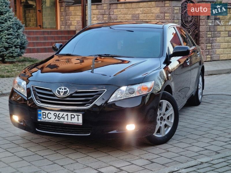 Седан Toyota Camry 2006 в Стрые