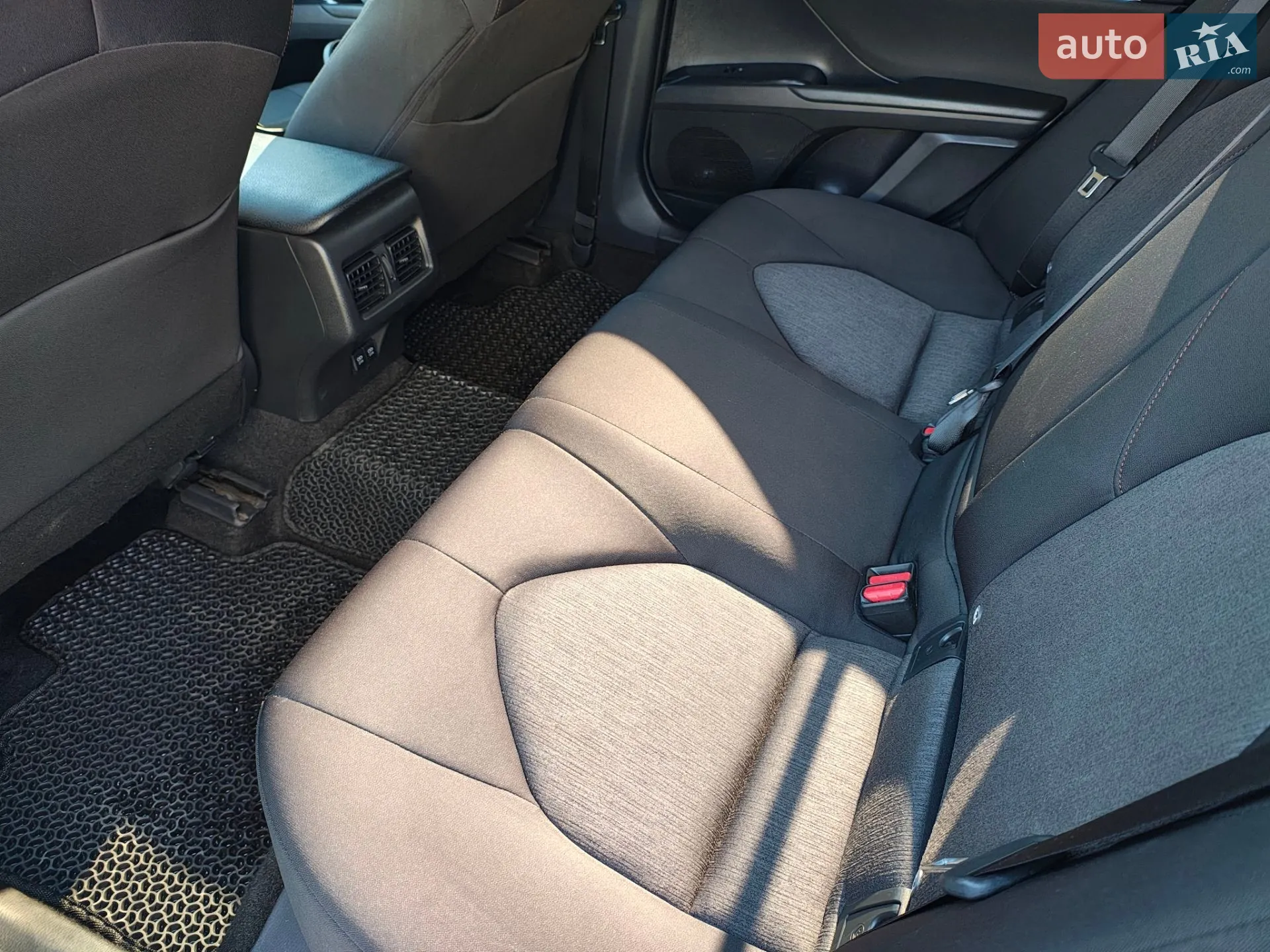 2020 Toyota Camry - мініатюра 34