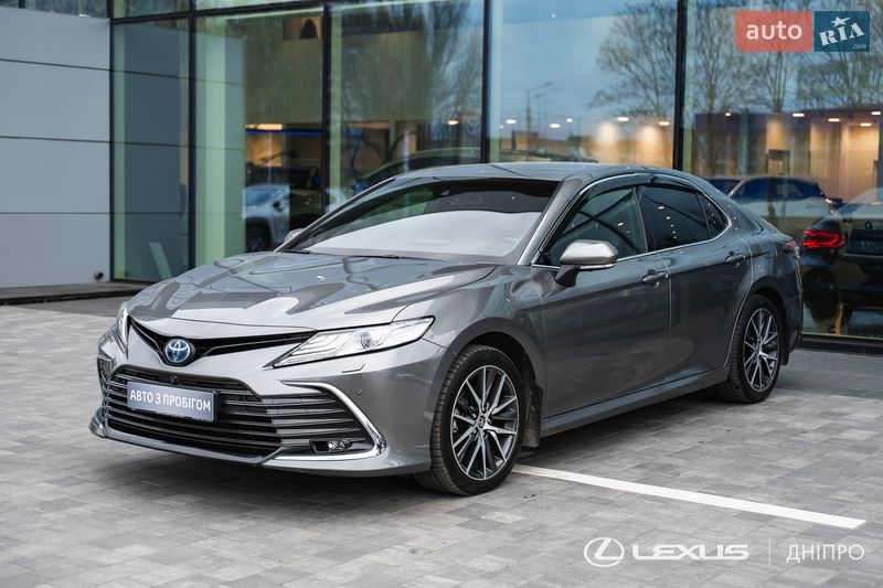Седан Toyota Camry 2024 в Днепре