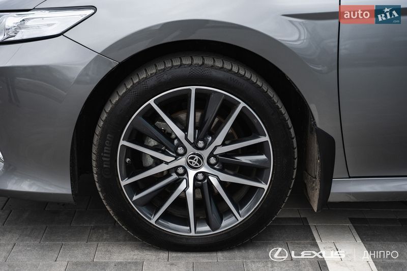 Седан Toyota Camry 2024 в Днепре