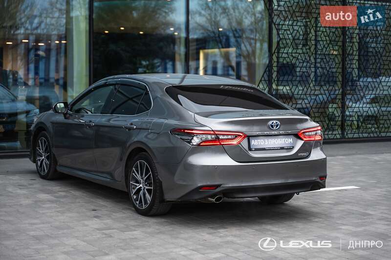 Седан Toyota Camry 2024 в Днепре