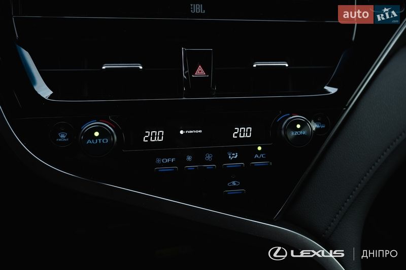 Седан Toyota Camry 2024 в Днепре