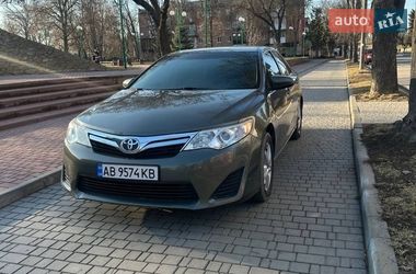 Седан Toyota Camry 2012 в Могилев-Подольске