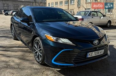 Седан Toyota Camry 2021 в Днепре