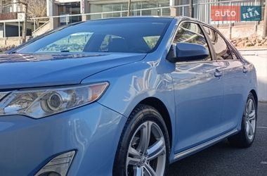 Седан Toyota Camry 2013 в Калуше