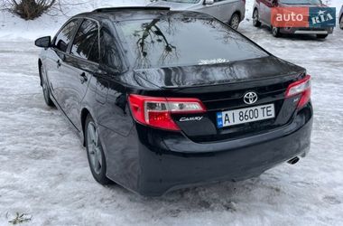 Седан Toyota Camry 2012 в Києві