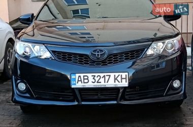 Седан Toyota Camry 2013 в Вінниці