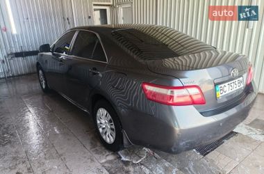 Седан Toyota Camry 2009 в Виннице