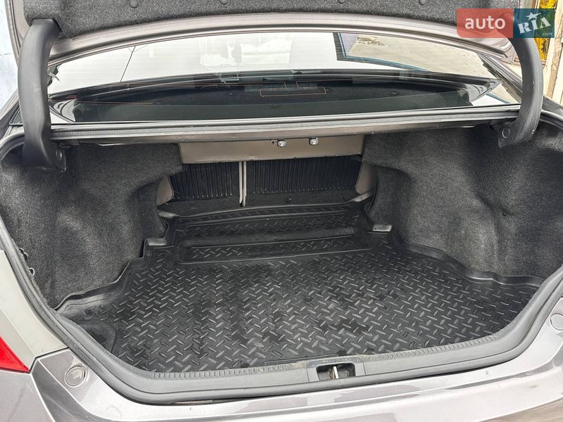 Седан Toyota Camry 2015 в Подольске