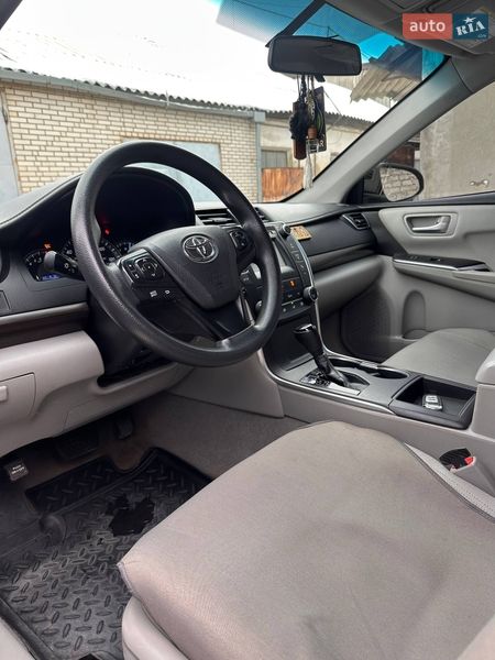 Седан Toyota Camry 2015 в Подольске