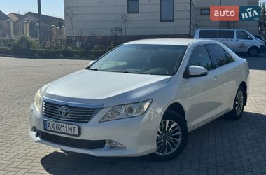 Седан Toyota Camry 2012 в Золочеве