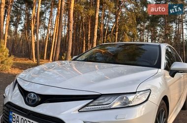 Седан Toyota Camry 2023 в Кропивницком