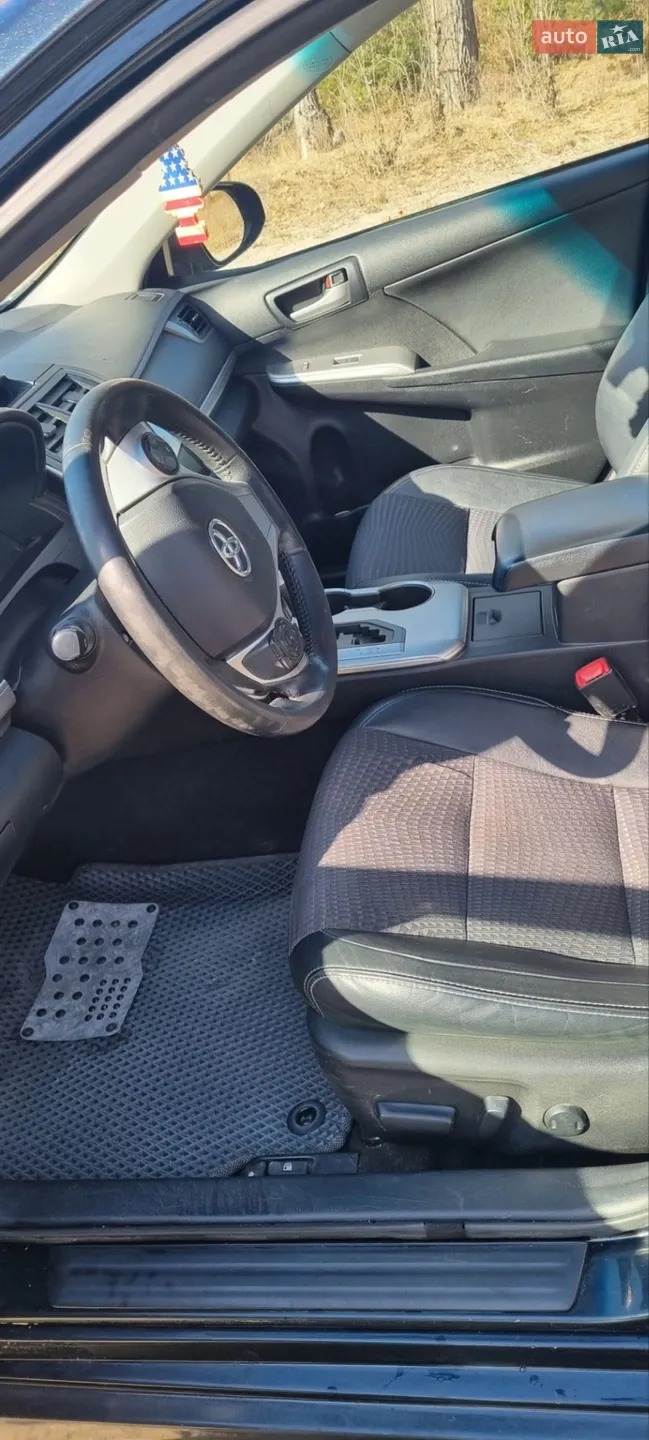 2014 Toyota Camry - мініатюра 17