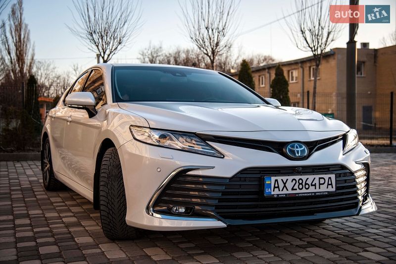Седан Toyota Camry 2021 в Харькове