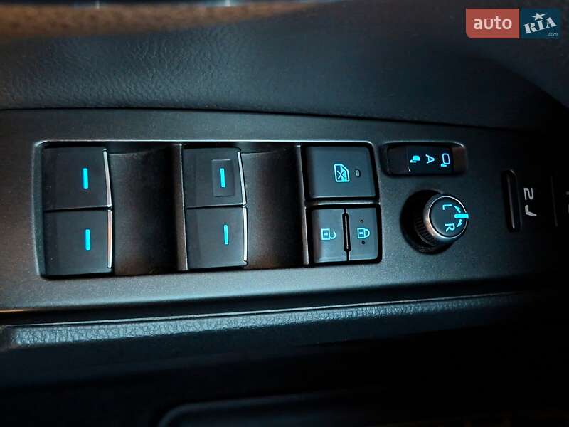 Седан Toyota Camry 2021 в Харькове