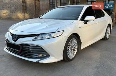 Седан Toyota Camry 2020 в Києві
