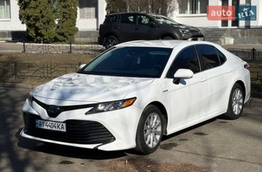 Седан Toyota Camry 2019 в Ірпені