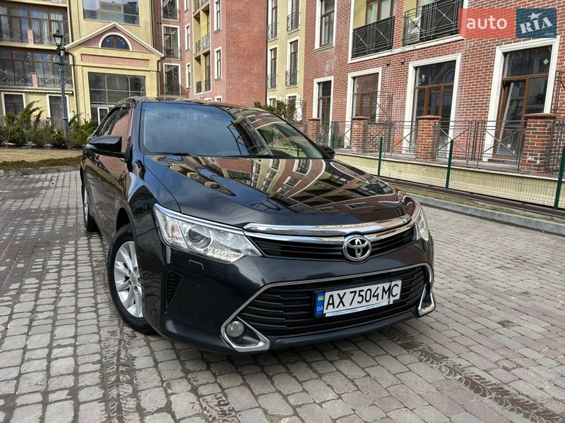 Toyota Camry 2017
