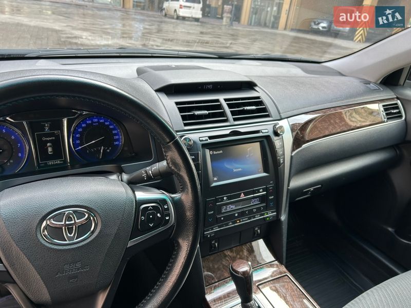 Седан Toyota Camry 2017 в Харькове