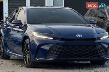 Седан Toyota Camry 2024 в Харкові