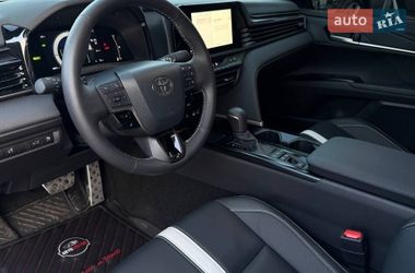Седан Toyota Camry 2024 в Харкові