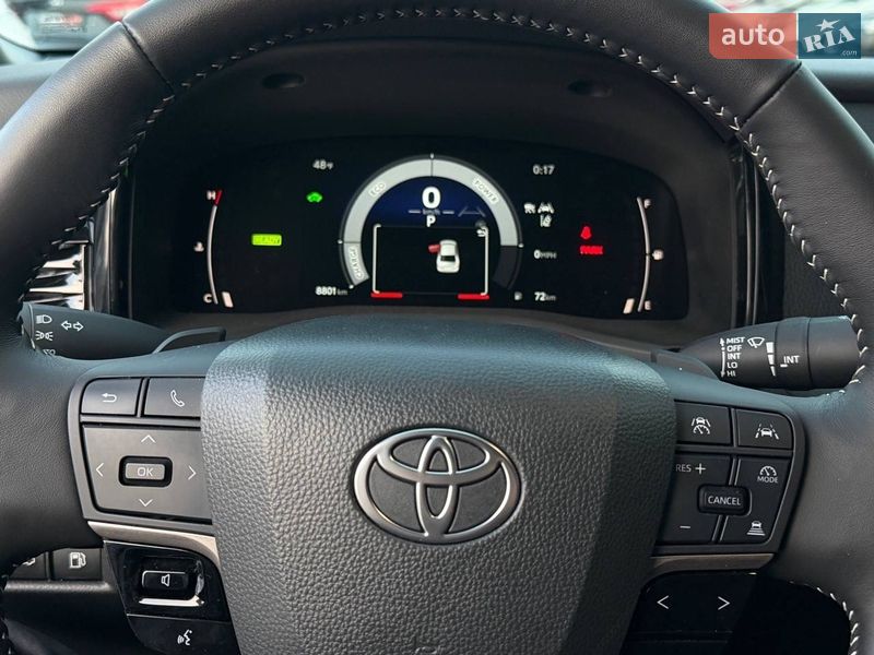 Седан Toyota Camry 2024 в Харкові