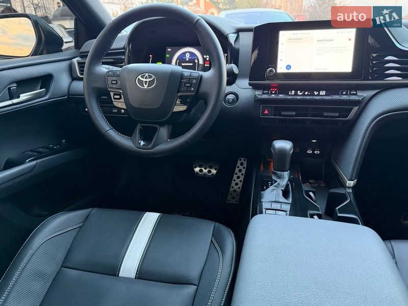 Седан Toyota Camry 2024 в Харкові