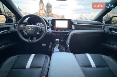Седан Toyota Camry 2024 в Харкові